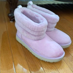 Gently used mini ugg fluff